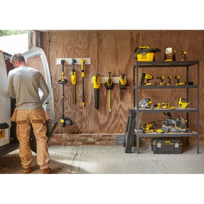 Stanley Attrezzature da giardino - Motosega da potatura a batteria 18V 20 cm, 1 batteria Li-Ion da 4,0 Ah, caricabatterie SFMCPS620M1-QW