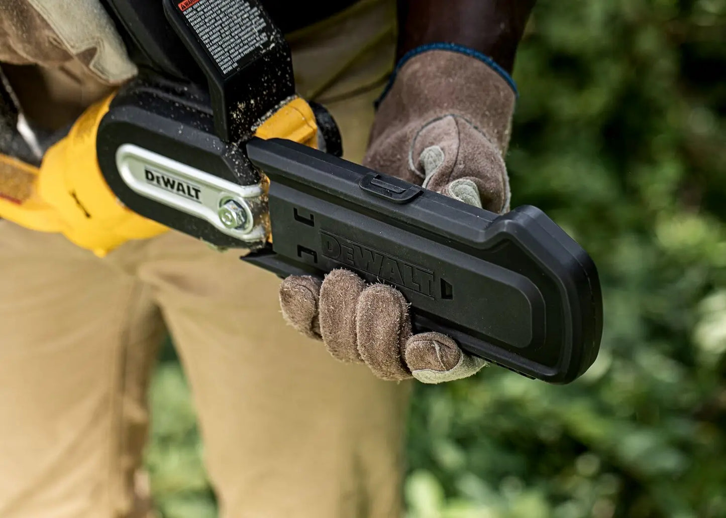 DeWALT  Sega da potatura a batteria 18V 20 cm, 1x batteria 5,0 Ah, caricabatterie DCMPS520P1