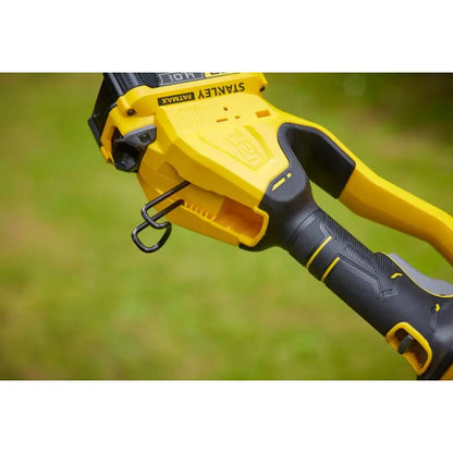 Stanley Attrezzature da giardino - Motosega da potatura a batteria 18V 20 cm, 1 batteria Li-Ion da 4,0 Ah, caricabatterie SFMCPS620M1-QW